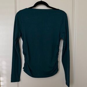 NWT Old Navy slit neck ruched sides top